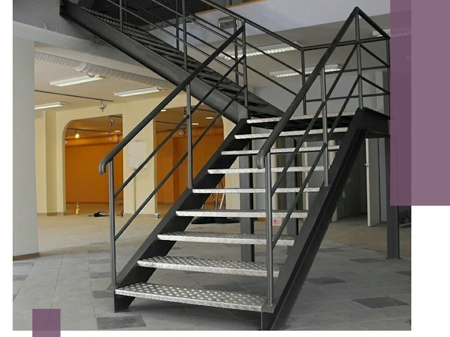 Лестницы для офиса в Майкопе: изготовление, монтаж, демонтаж