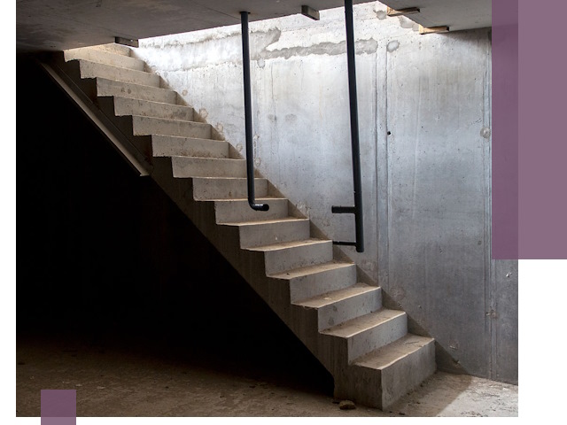 Изготовление и монтаж лестниц в подвале в Майкопе