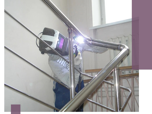 Монтаж перил и ограждений качественно в Майкопе