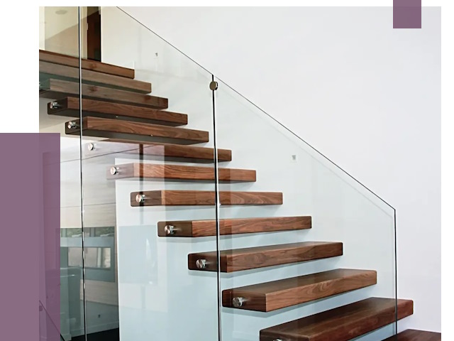 Стеклянные перила для лестницы в Майкопе от 14658 руб.