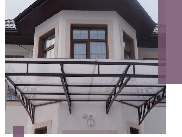 Козырьки из поликарбоната под ключ в Майкопе