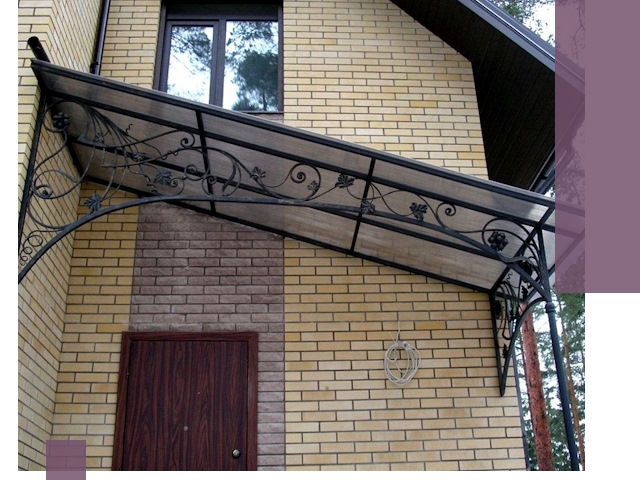 Односкатные козырьки из металла под ключ в Майкопе