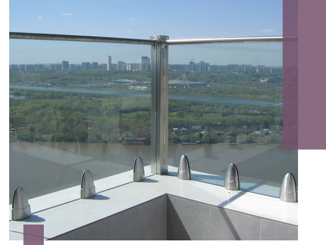 Стеклянные парапеты премиум класса в Майкопе для домов и бизнесов